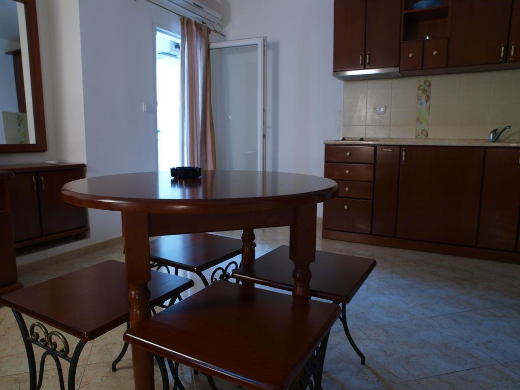 Apartments Obala Dragovic Petrovac Pokoj fotografie